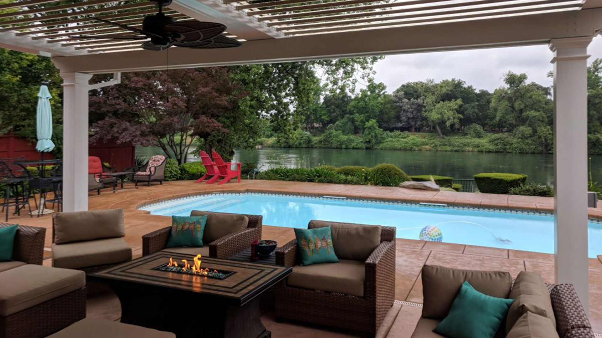 Equinox louvered modern pergola